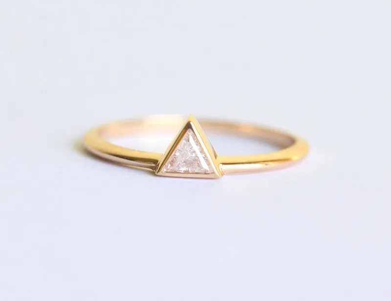 Triangle Cut 0.2 Carat Dainty Diamond Gold Ring vy 8