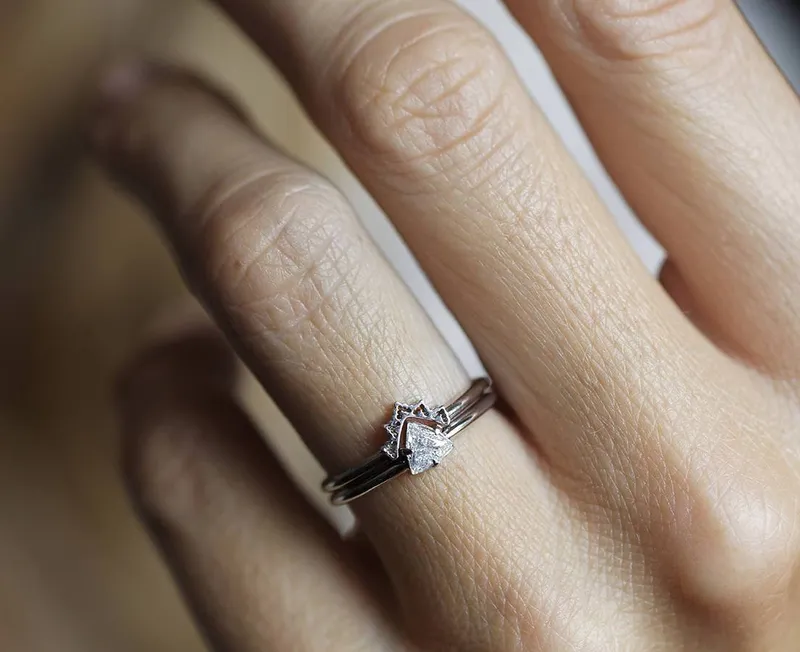 Trillion Diamond Ring, 14K Gold Solitaire Ring vy 4