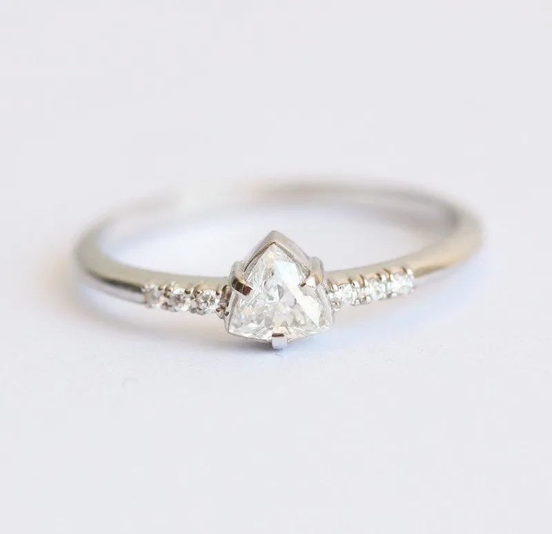Trillion Diamond Ring, Solitaire Engagement Ring vy 2