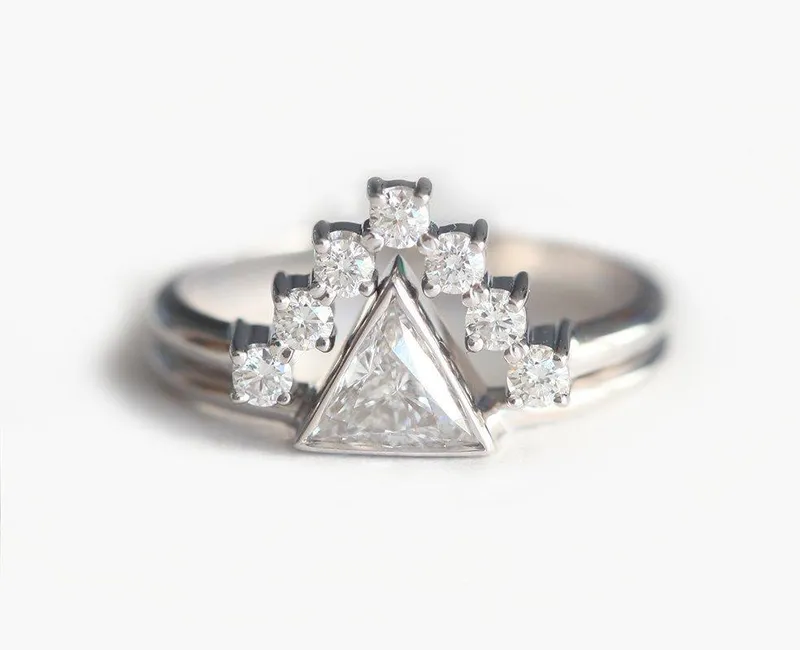 Trillion White Diamond Ring Set With V-Shaped Band view 2
