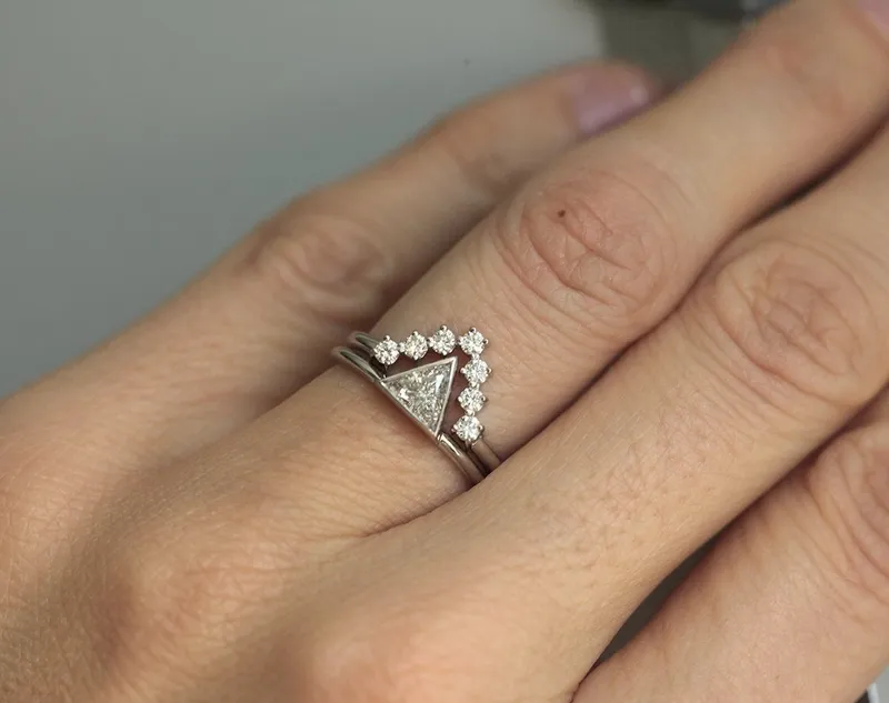 Trillion White Diamond Ring Set With V-Shaped Band view 3