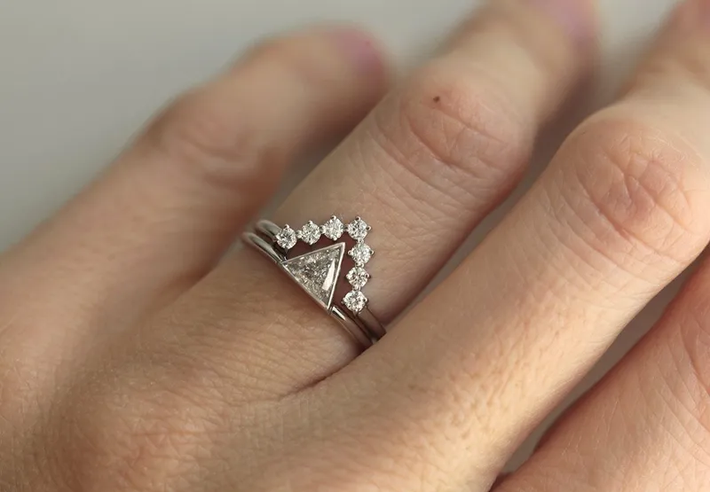 Trillion White Diamond Ring Set With V-Shaped Band view 4