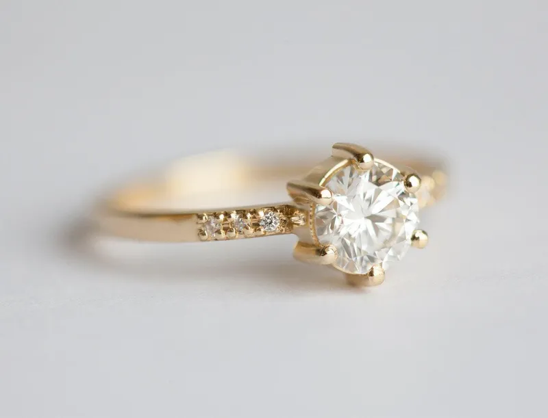 Uma Diamond Ring vy 2