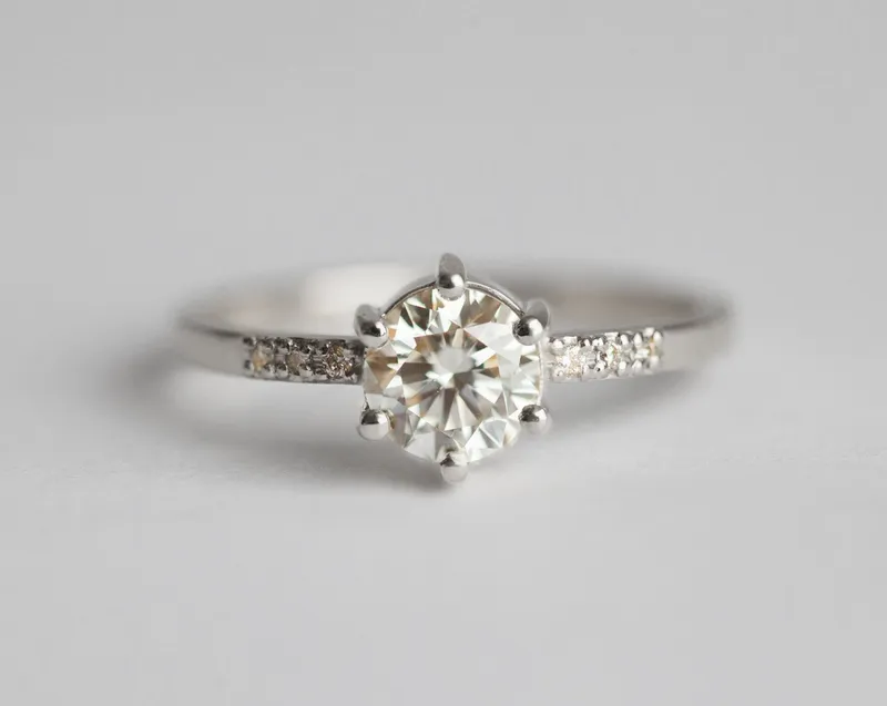 Uma Diamond Ring vy 7