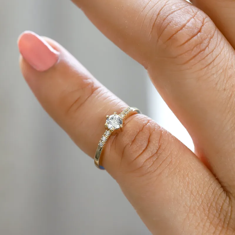 Uma Solitaire Diamond Engagement Ring vy 7