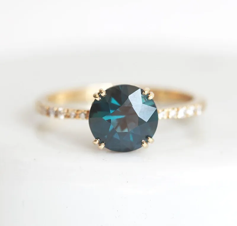 Vida Blue Sapphire Ring sapphire round cut engagement ring