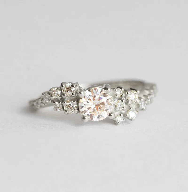 VAL ROUND DIAMOND CLUSTER RING vy 11