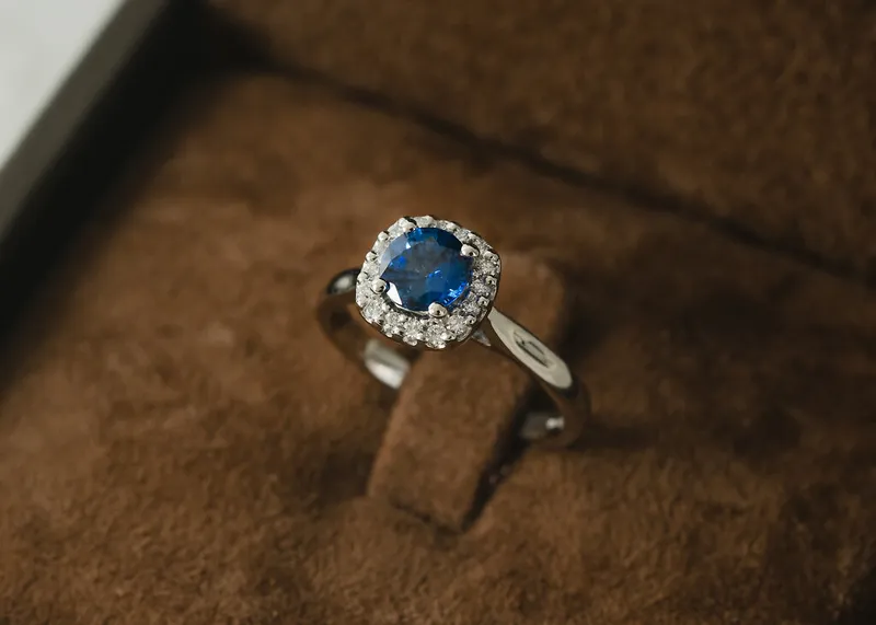 GRACE BLUE SAPPHIRE blue sapphire round cut engagement ring