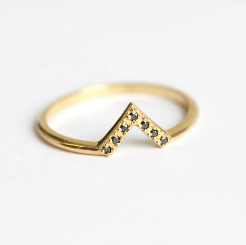White Diamond Ring, V Diamond Band vy 7