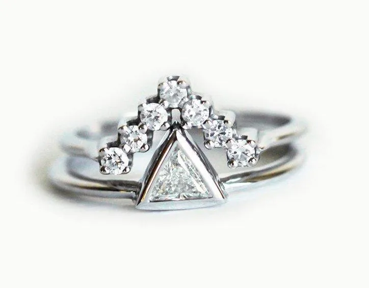 White Gold Engagement Ring Set: Triangle Solitaire & V Band diamond engagement ring