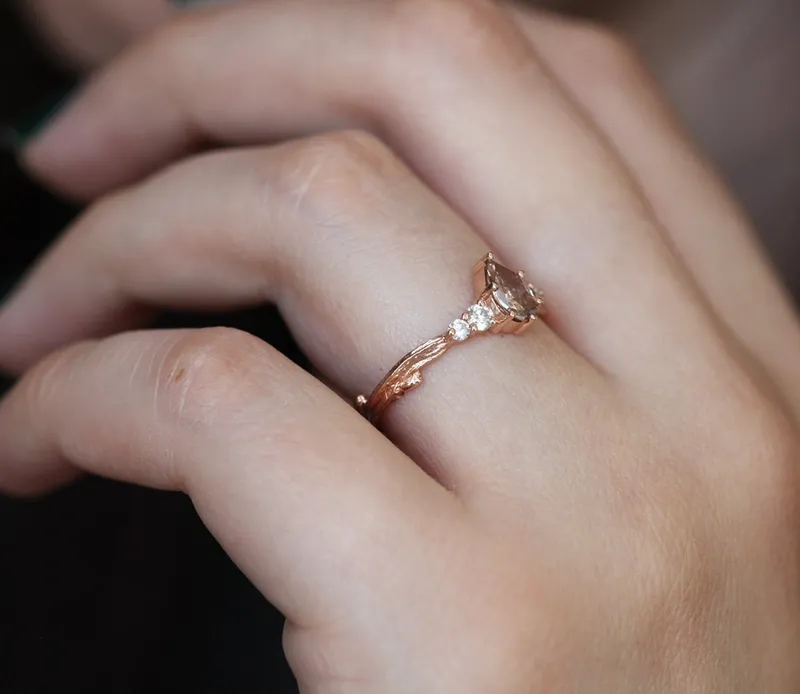 YVONNE DIAMOND RING vy 6