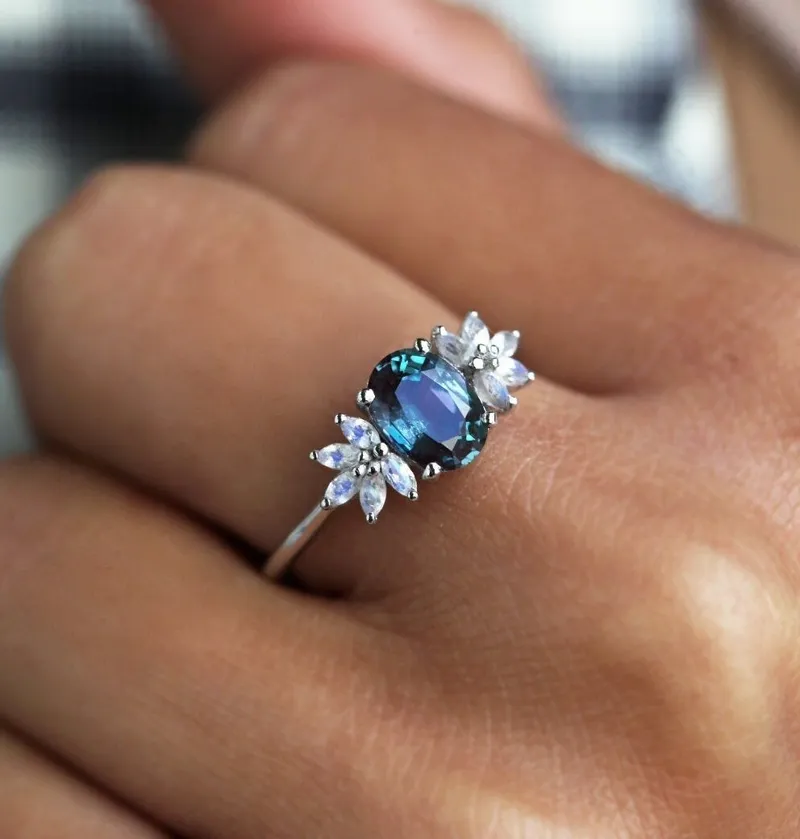 ZAHARA ALEXANDRITE RING view 3
