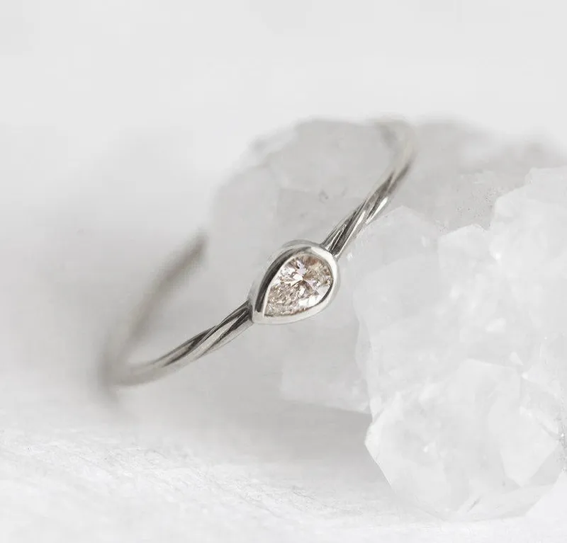 ZALA DIAMOND RING view 8