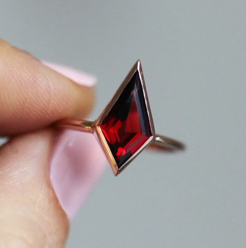 Zara Kite Garnet Ring vy 5