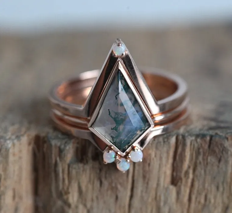 Zara Kite Moss Agate Ring vy 10