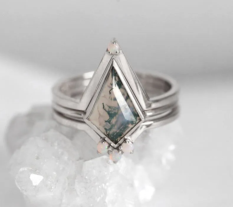 Zara Kite Moss Agate Ring vy 13