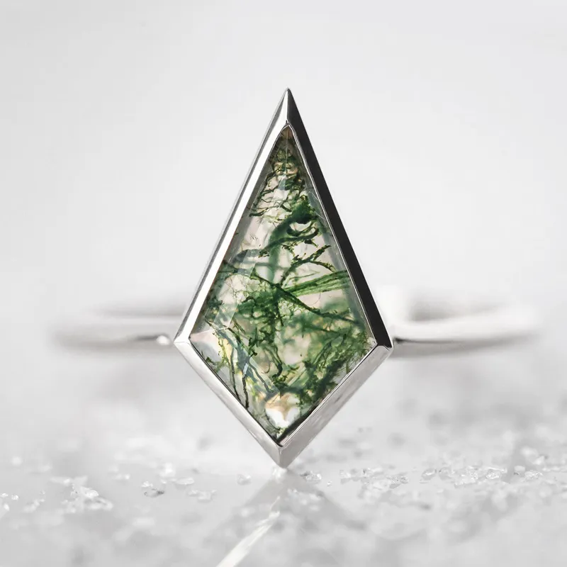 Zara Kite Moss Agate Ring vy 15