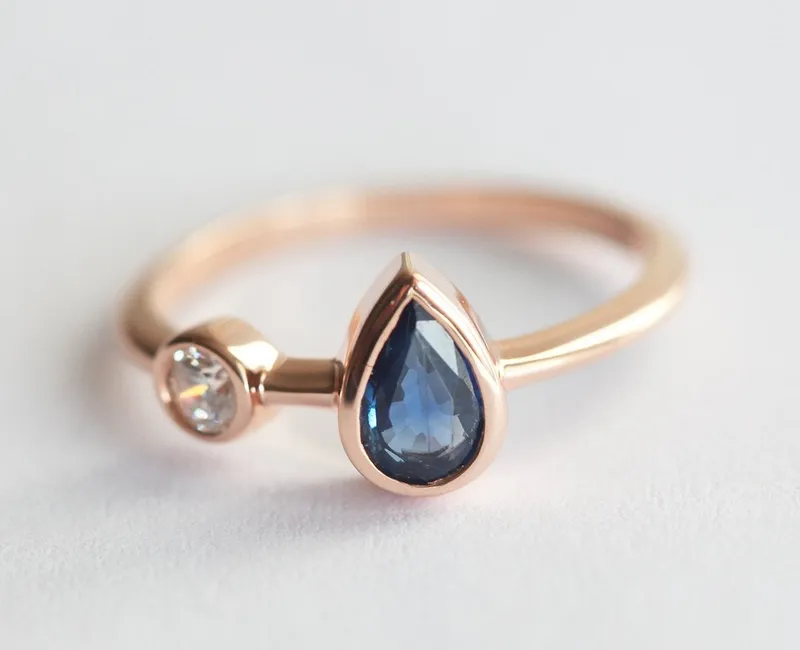 Zoey Blue Sapphire Diamond Ring vy 2