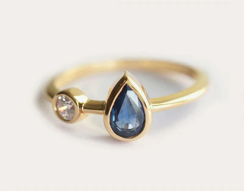 Zoey Blue Sapphire Diamond Ring vy 4