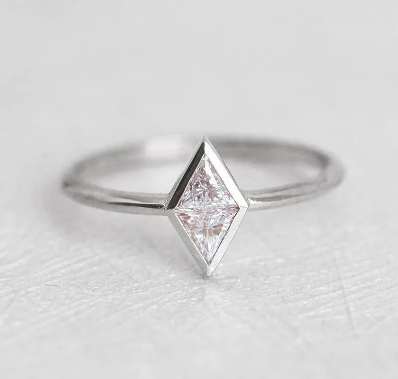 Zoya Diamond Ring vy 12