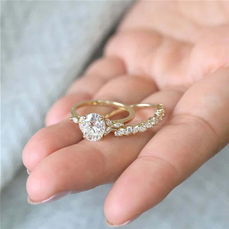 2ct Genesis 9x7mm 14kt Gold Moissanite Diamond Marquise Oval Cluster Ring vy 9