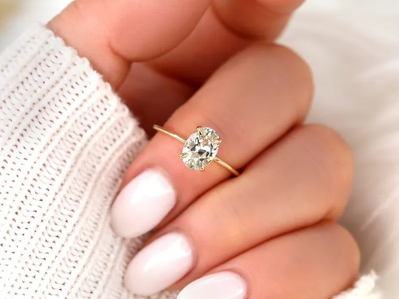 1.98ct Ready to Ship Layla 14kt Gold Butter Champagne Sapphire Oval Solitaire Ring vy 2