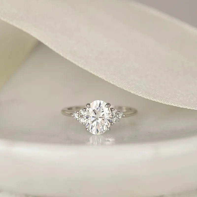 2ct Juniper 9x7mm 14kt Gold Moissanite Diamond Three Stone Oval Cluster Ring vy 4