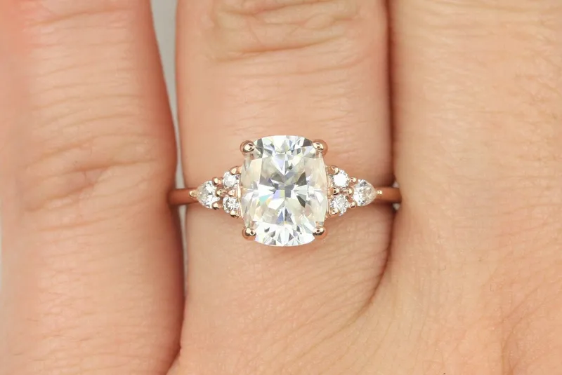 2.30cts Cassie 9x7mm 14kt Gold Moissanite Diamonds Elongated Cushion Cluster Ring vy 6