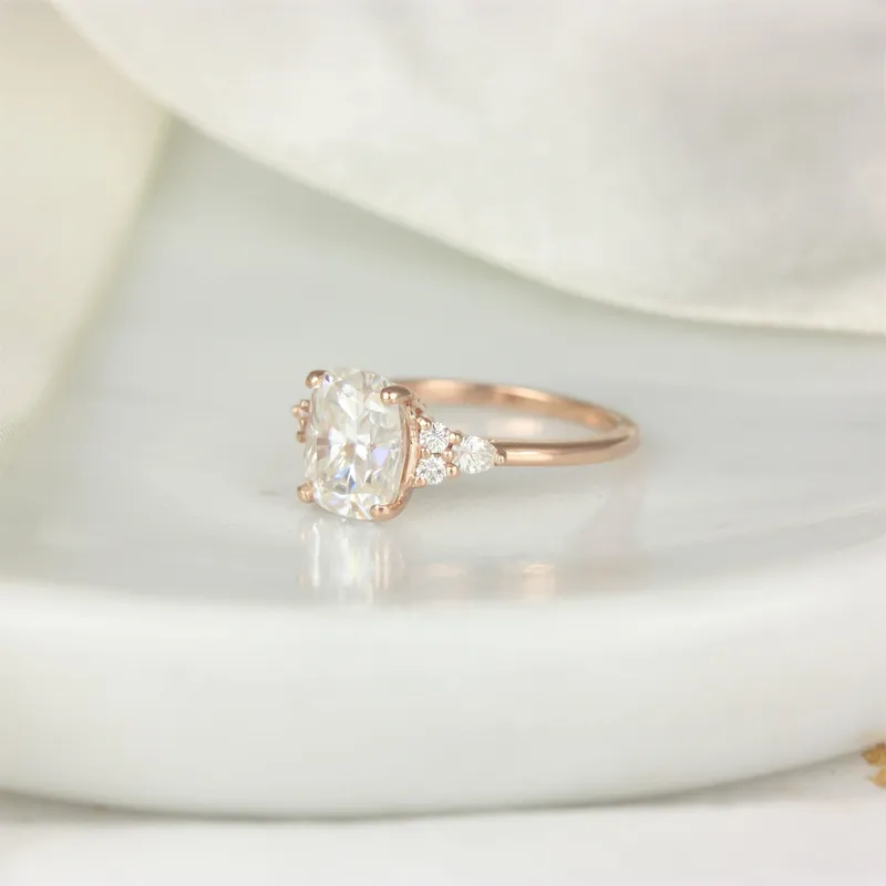 2.30cts Cassie 9x7mm 14kt Gold Moissanite Diamonds Elongated Cushion Cluster Ring vy 2