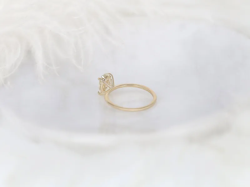 1.77ct Ready to Ship Layla 14kt Gold Butter Champagne Sapphire Minimalist Oval Solitaire Ring vy 6