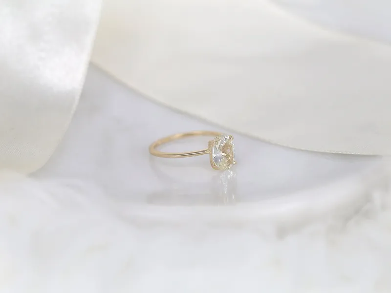 1.77ct Ready to Ship Layla 14kt Gold Butter Champagne Sapphire Minimalist Oval Solitaire Ring vy 7