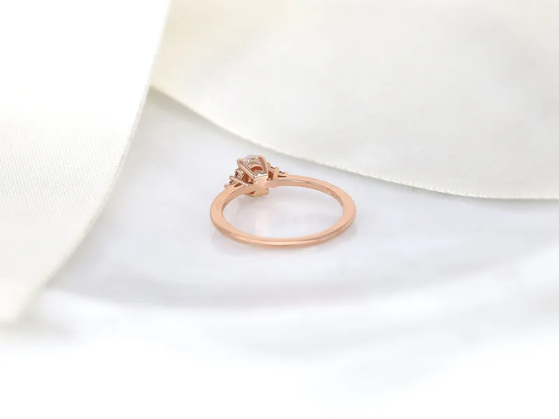 0.50ct Juniper 6x4mm 14kt Gold Moissanite Diamond 3 Stone Oval Engagement Ring vy 8