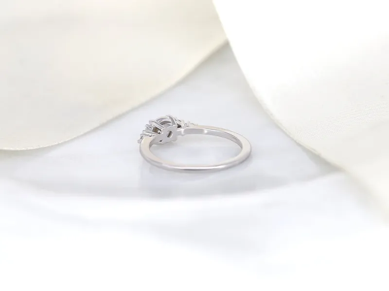 Malia 5mm 14kt Gold Rose Cut Moissanite Diamonds Dainty Cluster Ring vy 8