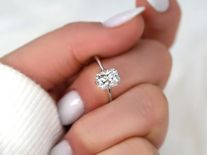1.75cts Rita 8x6mm 14kt Gold Moissanite Kite Set Radiant Solitaire Ring vy 2