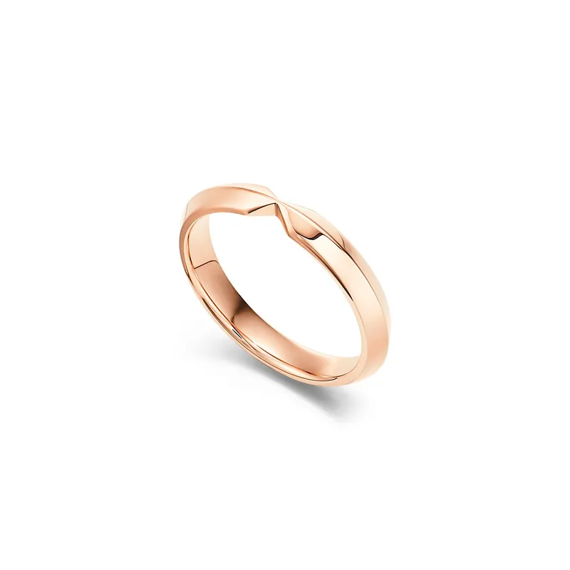 The Tiffany® Setting Nesting Narrow Band Ring vy 3