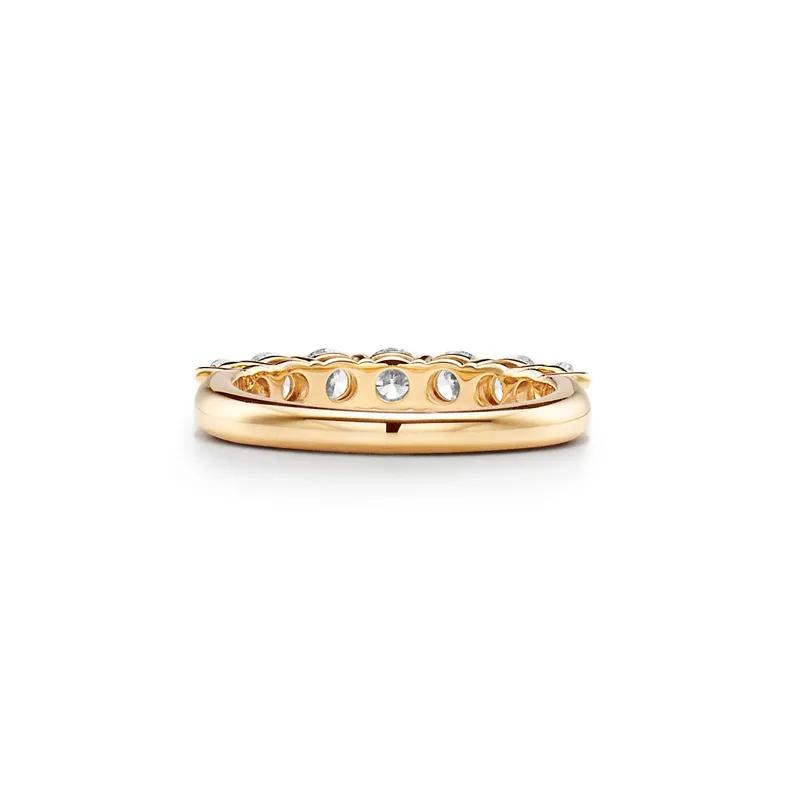 Tiffany Forever Band Ring in Yellow Gold with a Half-circle of Diamonds, 3.5 mm vy 4