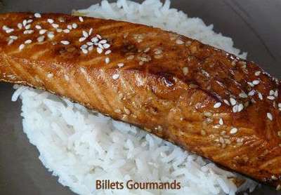 Saumon caramélisé accompagné de son riz blanc parfumé