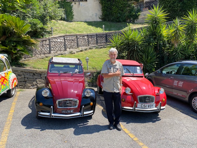 Yes, that’s our little red 2CV which left Los Angeles and arrived in Rome!