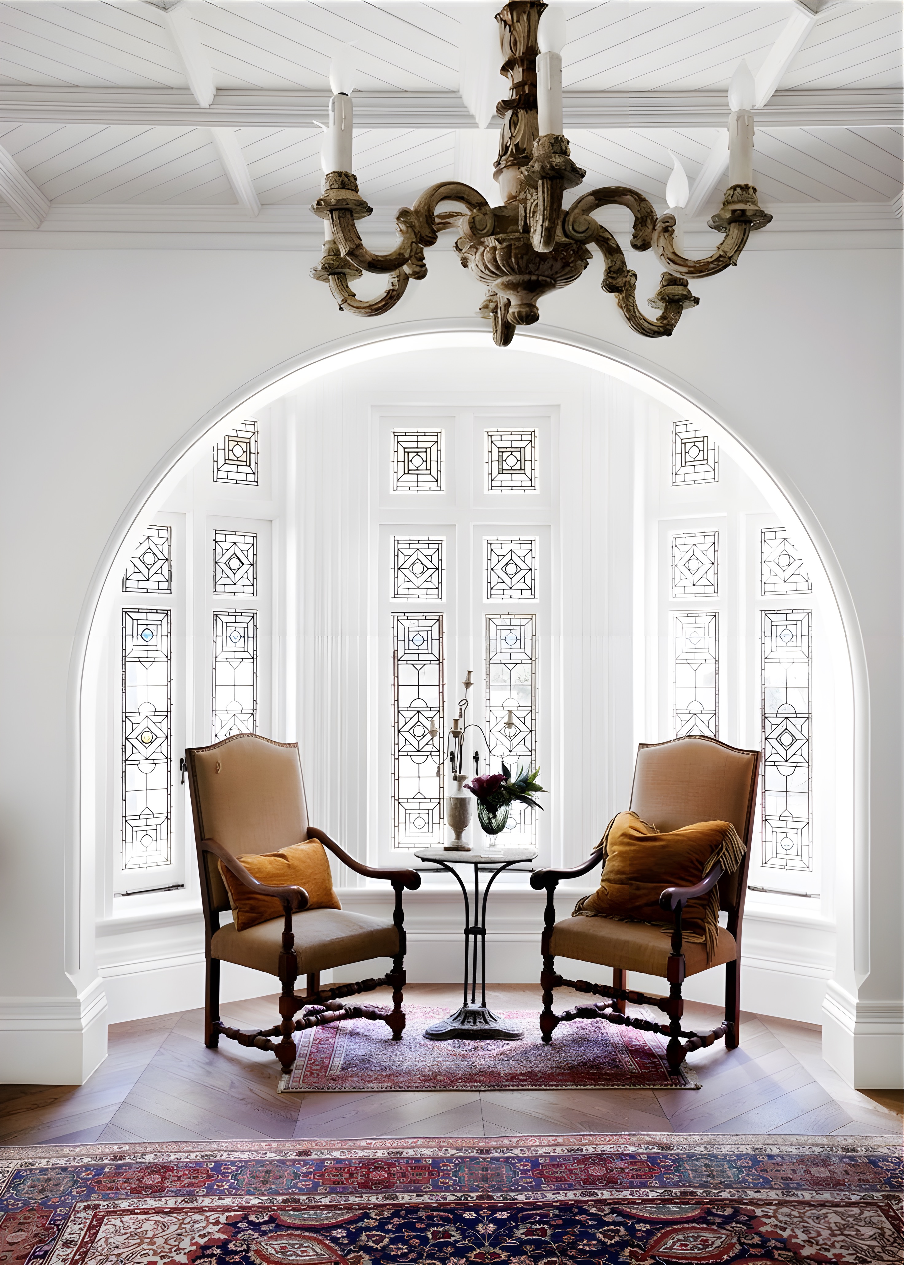 Trashëgimia Takohet me Modernen: Fuzioni i Dizajnit me element nacional Shqiptar