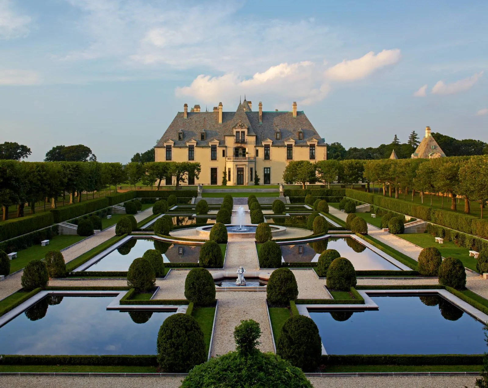 OHEKA Castle Wedding Cost (2027): Prices & Capacity