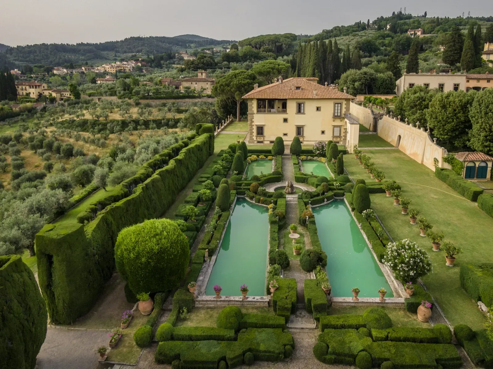 Villa Gamberaia Wedding Guide 2027: Pricing, Capacity & Everything to Know