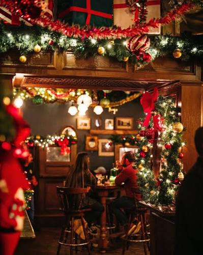 DFW Restaurants That Go All Out for Christmas (2026)