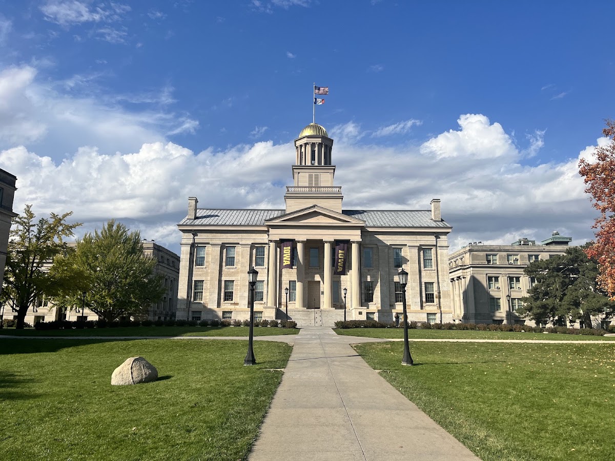 University of Iowa Guide (2026): Best Restaurants, Bars & Hotels