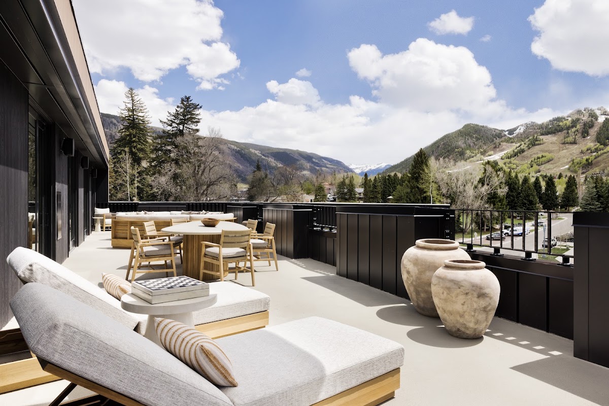 White Elephant Aspen