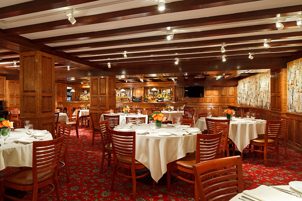 Best Washington DC Restaurants & Bars for an Office Holiday Party (2026)