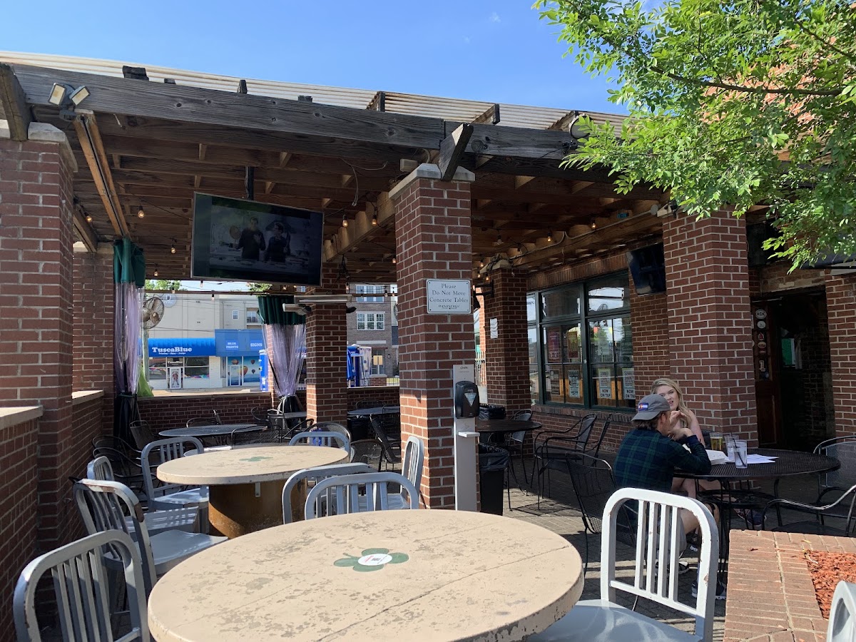 Innisfree Irish Pub