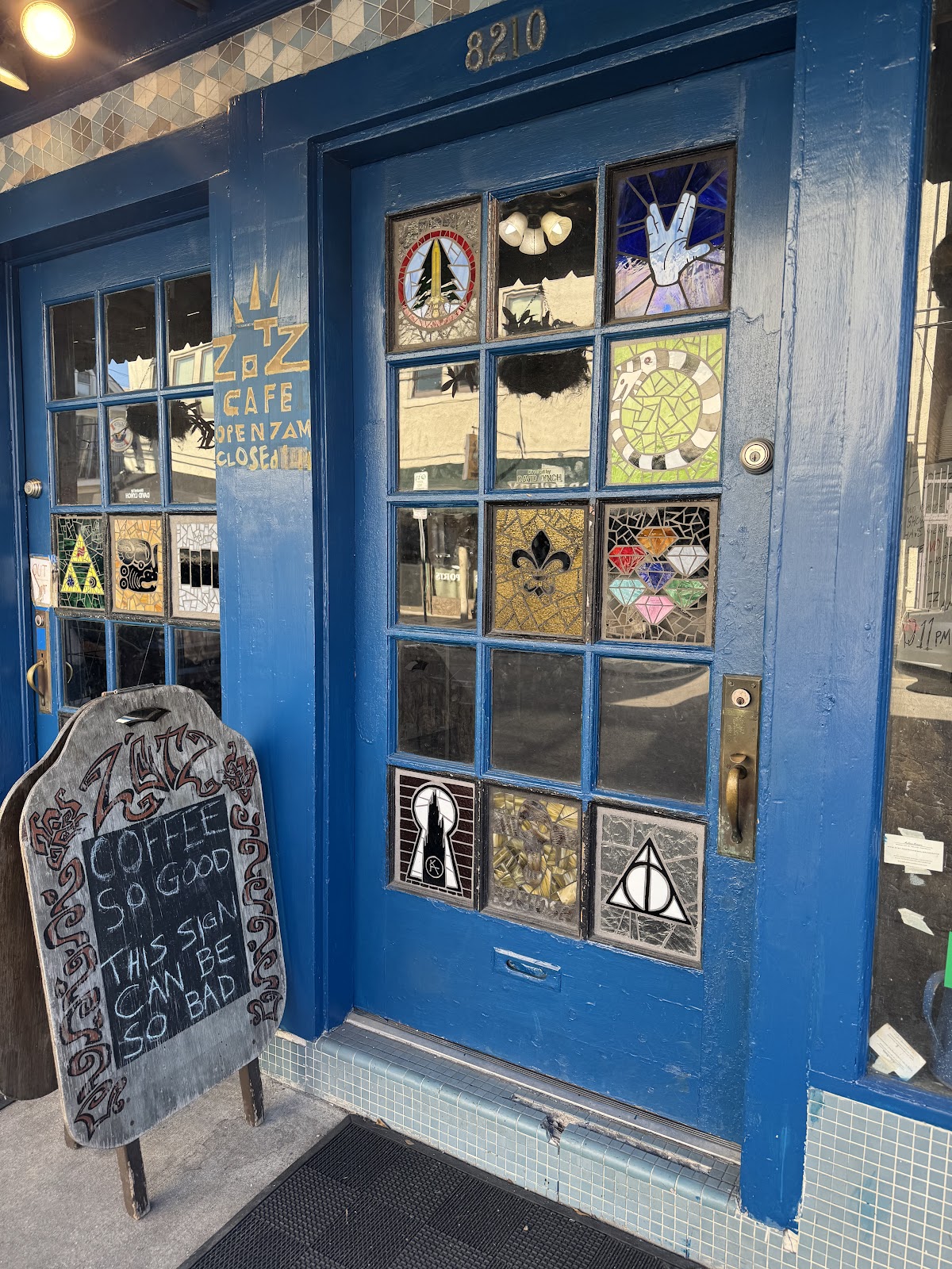 Z'otz Cafe