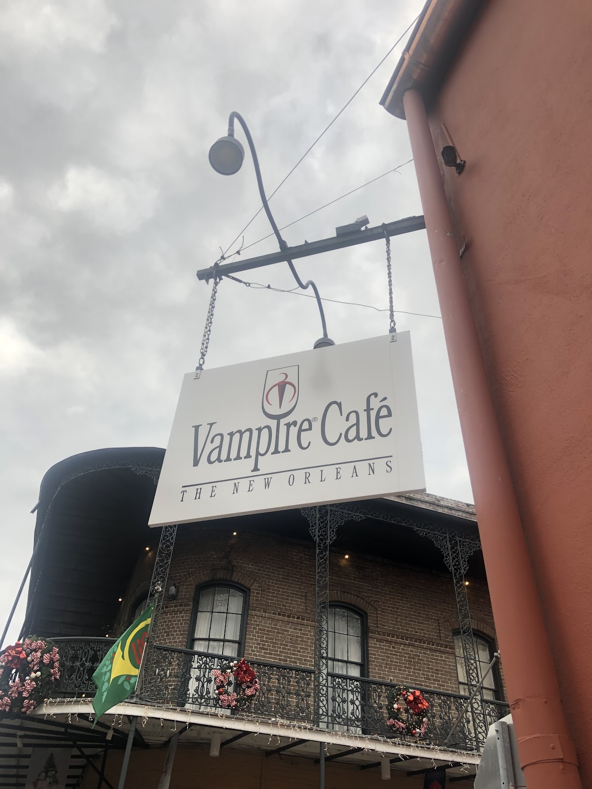 Vampire Café