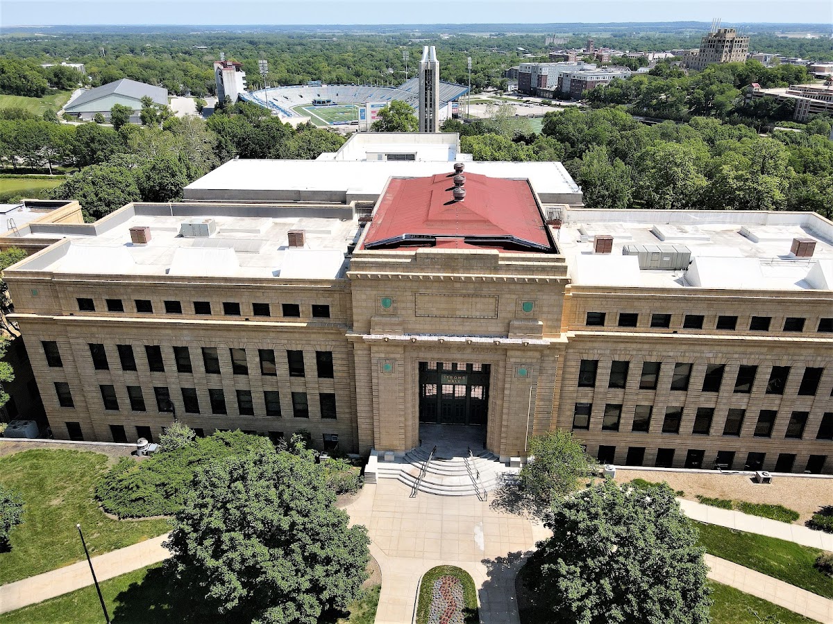 University of Kansas Guide: Restaurants, Bars & Hotels (2026)
