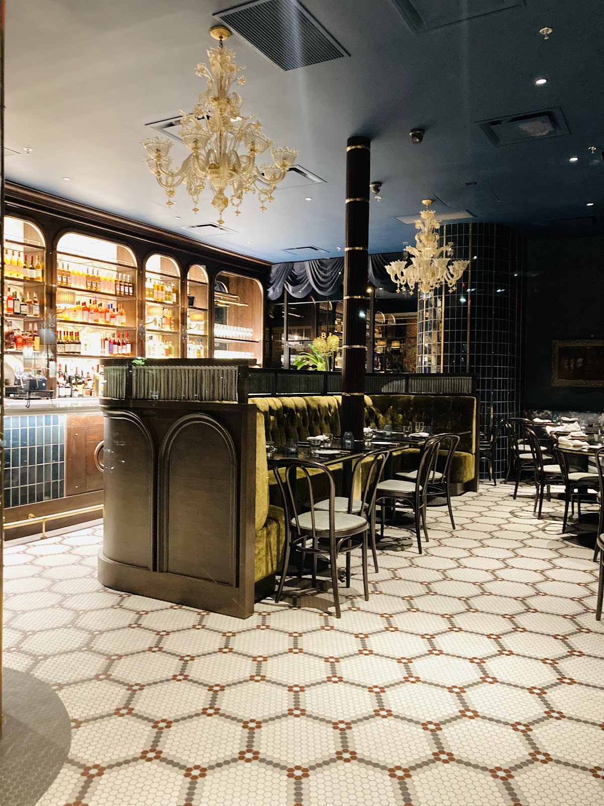 Bar Blanc